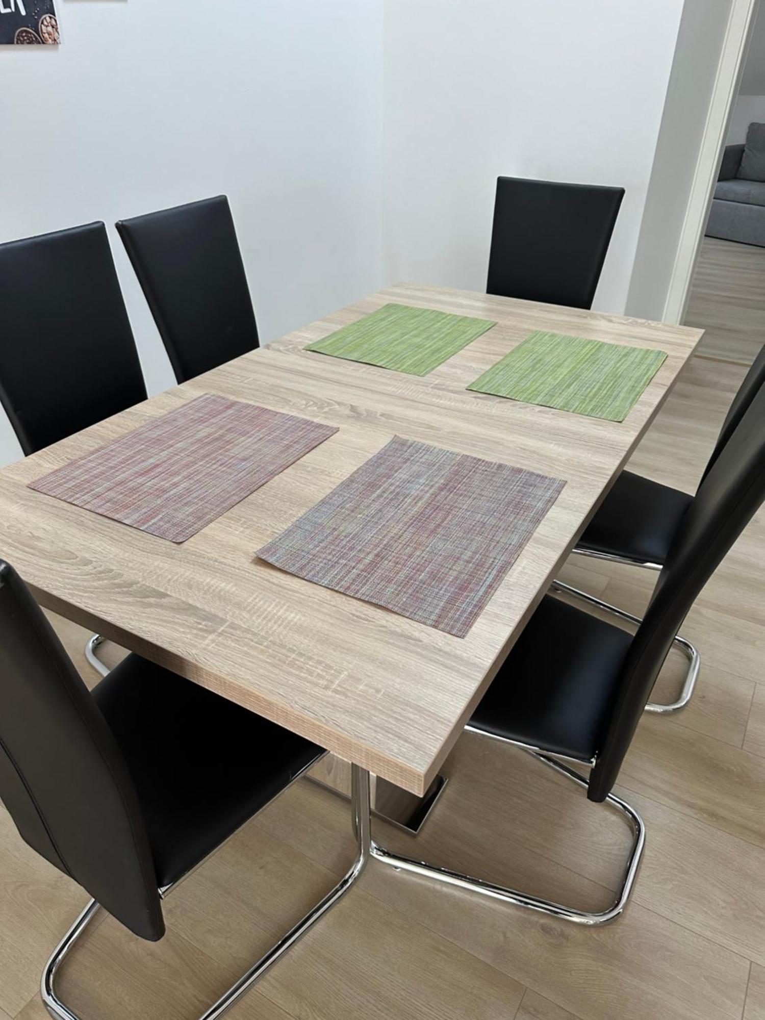 Grosse Ferienwohnung Gaestehaus Neubau Merzig 120M2 Zewnętrze zdjęcie